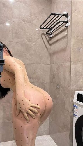 120斤的小王同学 – 浴室透视装 [21P/1V/63MB]