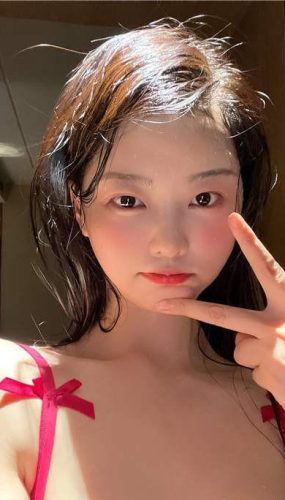 左公子666 – 红色玫瑰 [16P/28MB]